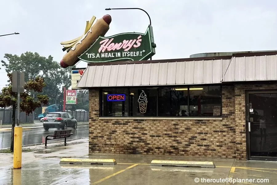Henry's Drive In